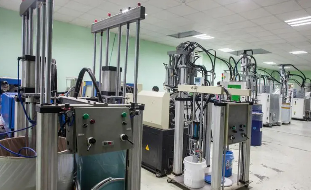 液態(tài)硅膠注塑機(jī) 液態(tài)硅膠注塑機(jī)